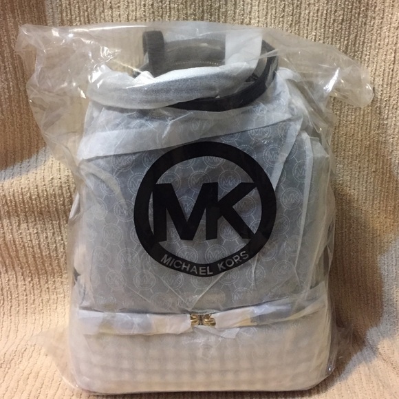 ✨HPx4✨Michael Kors 'Rhea' Zip Small Backpack - Picture 4 of 4