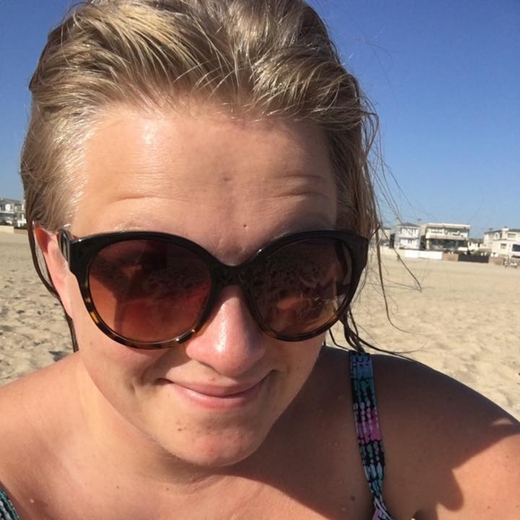 Meet your Posher, Rachel - Picture 1 of 1