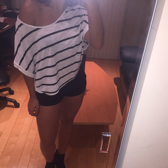 Off shoulder striped tee