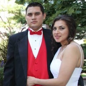 Meet your Posher, Cesar