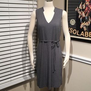 Ann Taylor sleeves black and white dress