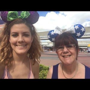 Meet your Posher, Robyn