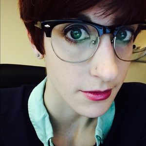 Meet your Posher, Liz