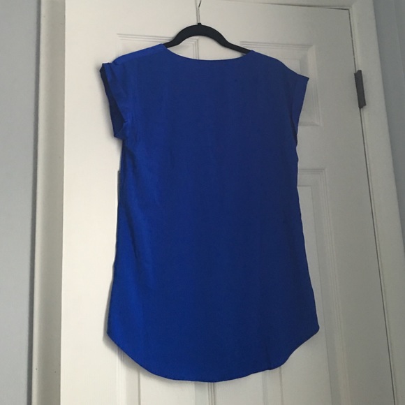 Silky Royal Blue shirt with gold zipper - Picture 3 of 4