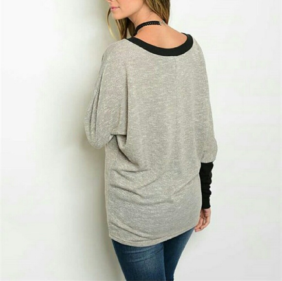 SMALL LEFT NWT LIGHT CHARCHOAL GREY SWEATER TOP - Picture 2 of 2