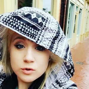 Meet your Posher, Klaudia