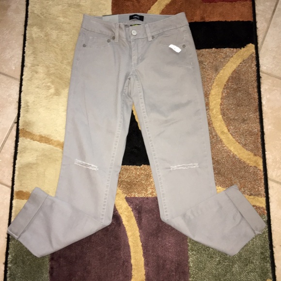 PRICE DROP $13 RUE 21 FREEDOM FLEX JEANS