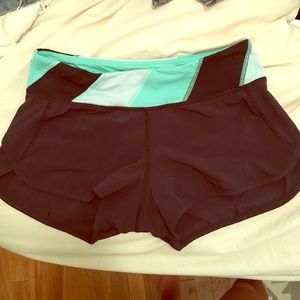Lululemon speed short 4 way stretch size 4