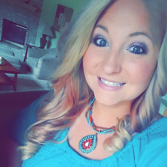 Meet your Posher, Amanda