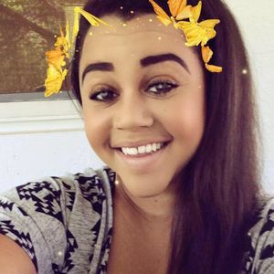 Meet your Posher, Chloe