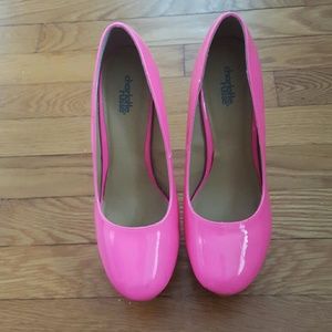 👠Bubblegum pink heels👠