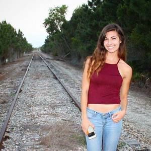 Meet your Posher, Kayla