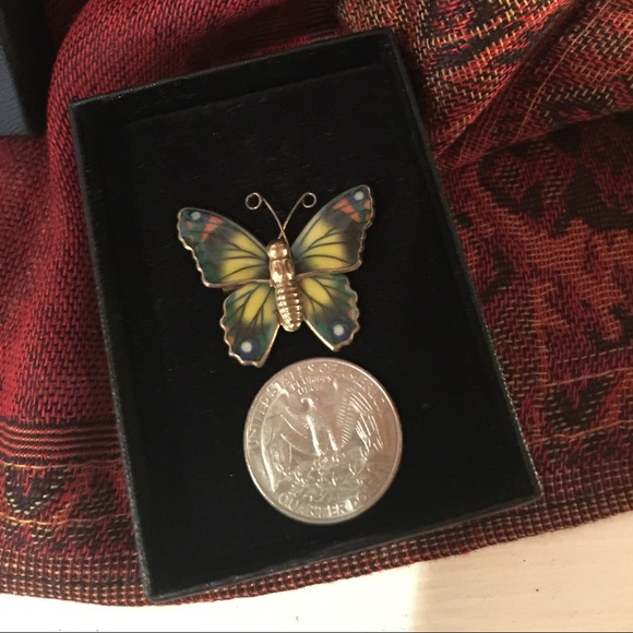 Vintage 70s butterfly pin. - Picture 2 of 3