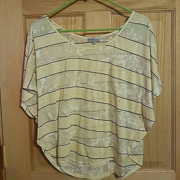 Rue 21 top