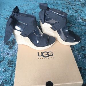 UGG Jules Wedge 7M