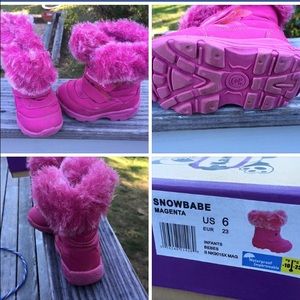 Girls size 6 toddler boots