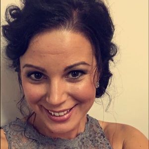 Meet your Posher, Caitlin