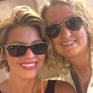 Meet your Posher, Leslie