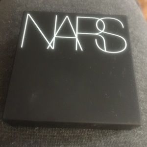 NARS Luminous Powder Foundation