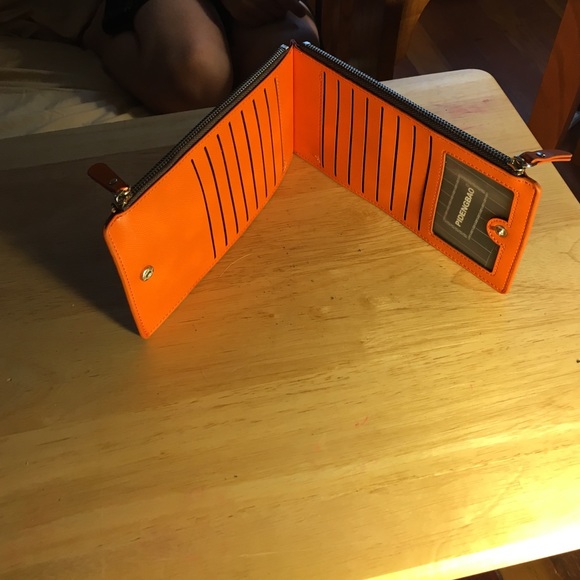 Wallet - Picture 3 of 3