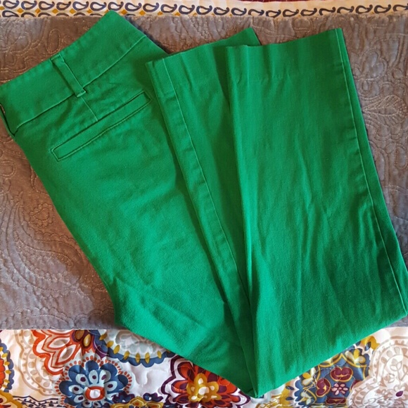 Bright green Audrey stretch ankle pants NY & CO