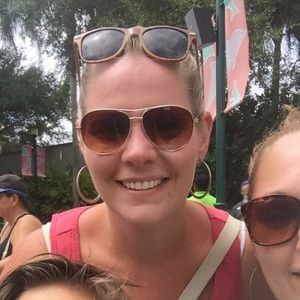 Meet your Posher, Melissa