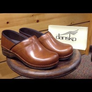 Dankso Pro XP Whiskey Cognac Brown Clogs