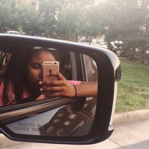 Meet your Posher, Hodan