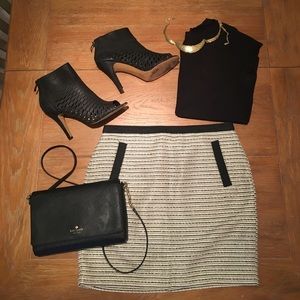 ‼️FINAL SALE Ann Taylor loft gold and black skirt