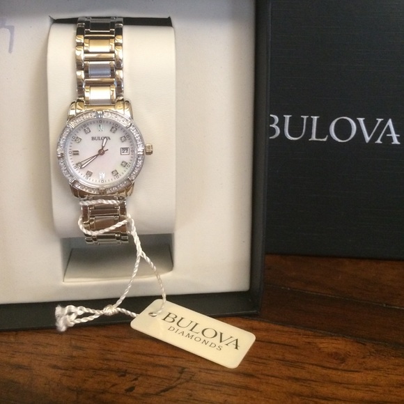 Bulova Ladies Diamond Watch NWT in box - Picture 3 of 4