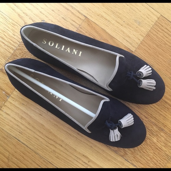 Suede loafers. Made in Italy, new, never worn.