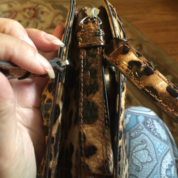 Bag by GUESS - Picture 4 of 4