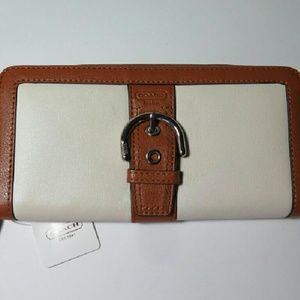 Coach White SOHO Leather Buckle Zip Wallet
