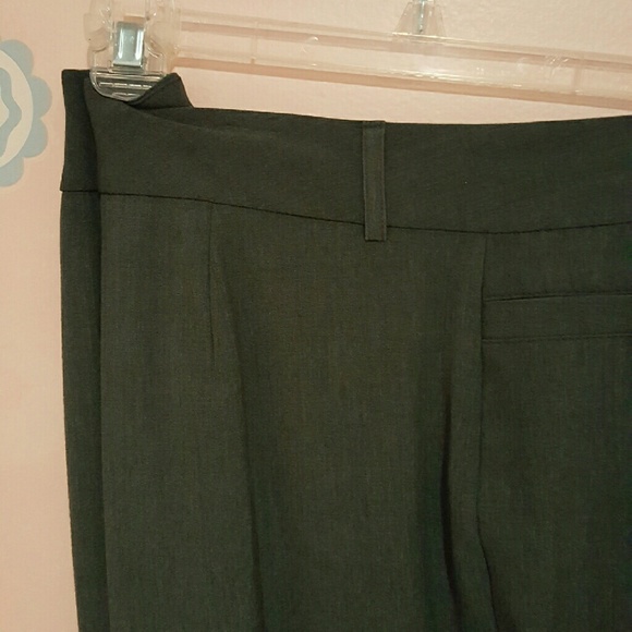 Gray capris - Picture 3 of 3