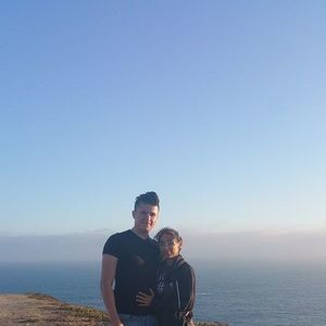 Meet your Posher, Carlos