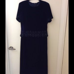 Reduced! Sag Harbor -Beautiful blue velvet dress!