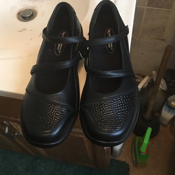 Aetrex shoes