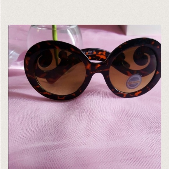 Vintage Butterfly Sunglasses Women  Fashion - Picture 2 of 3