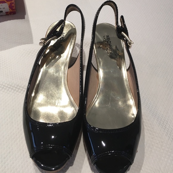 sling back peep toe sandal