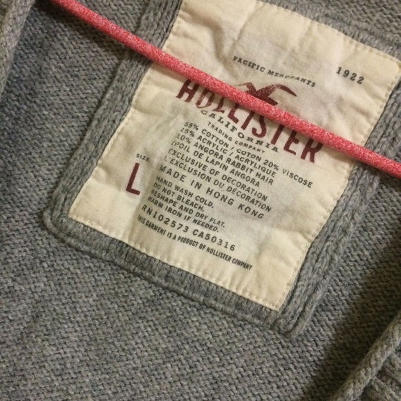 Hollister long cardigan in size L fits like small - Picture 2 of 3