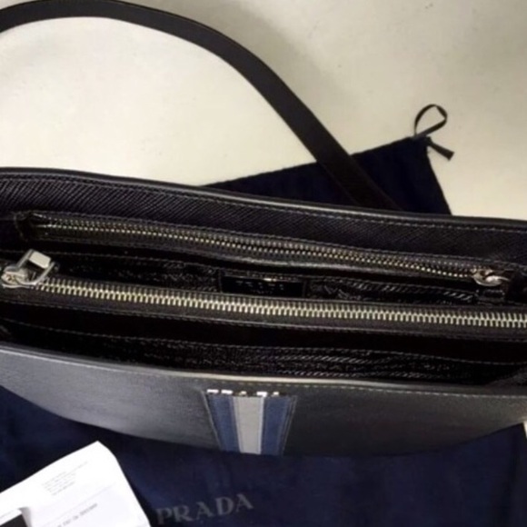 ***SOLD ON TRADESY***PRADA MESSENGER BAG - Picture 3 of 4