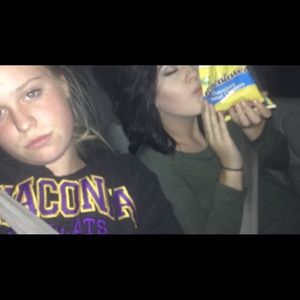 Meet your Posher, Elizabeth