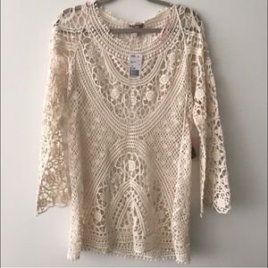 Forever 21 cream crotchet tunic size M