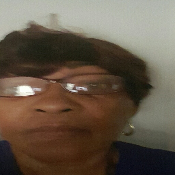 Meet your Posher, Cynthia