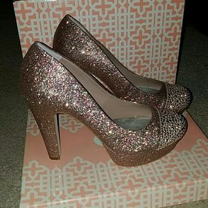 Gianni Bini rose gold sparkly heels