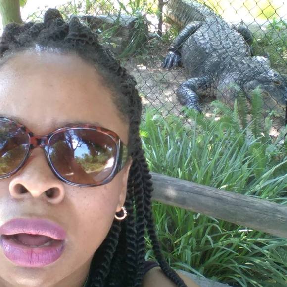 Meet your Posher, Latrice - Picture 1 of 1