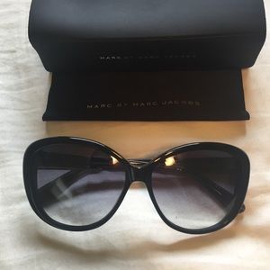 Marc Jacobs Sunglasses with case and cloth