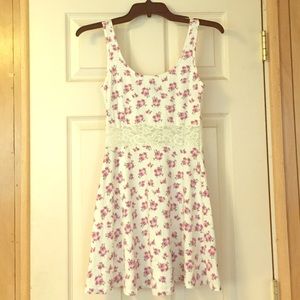Forever 21 A Little Lace Dress
