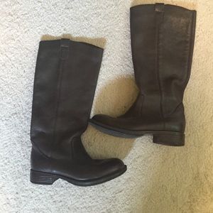 Kenneth Cole Reaction brown boots