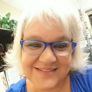 Meet your Posher, Yvette